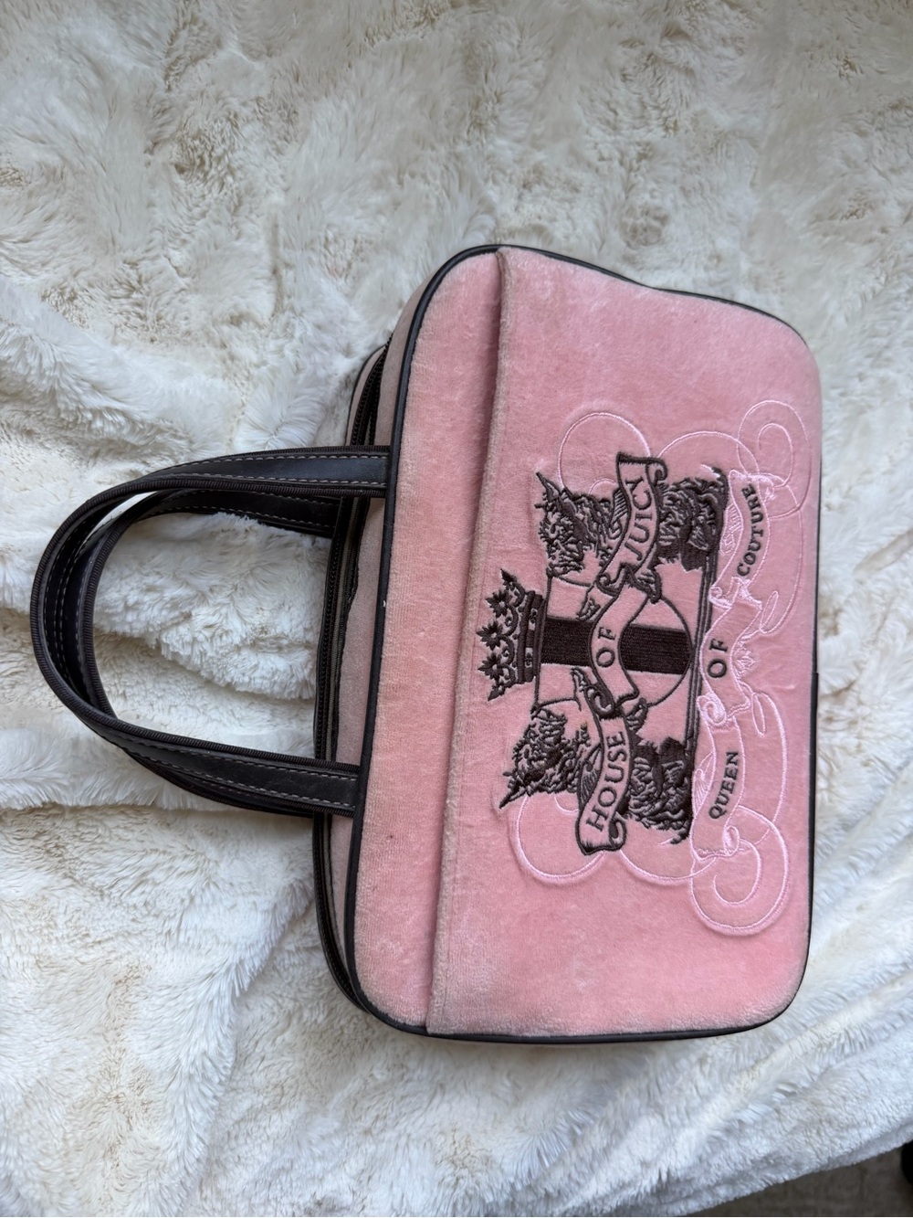 Juicy Couture Pink Terry Logo Makeup Case - Picture 15 of 16